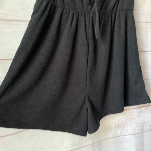 Wild Fable Black Terry Cloth Romper Short Outfit Bow Front Keyhole Halter Tie M - Picture 5 of 10